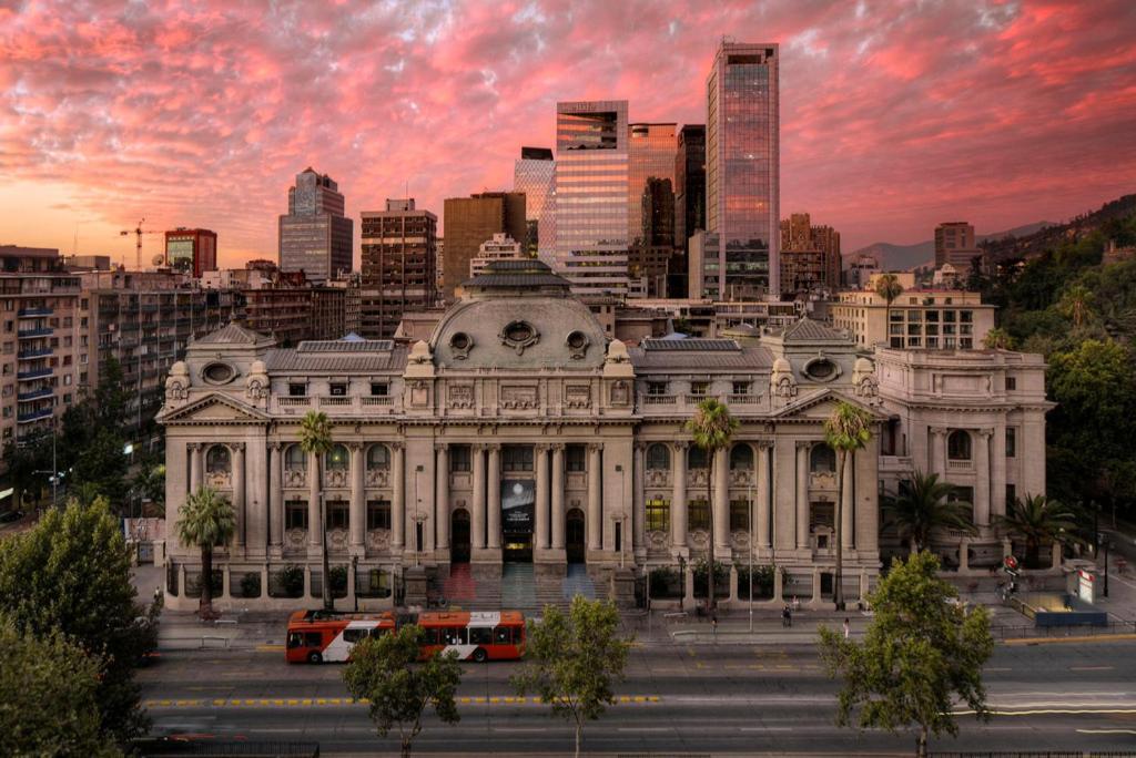 Depto 707 Excelente Ubicacion Metro Sta Lucia, Barrio Paris Londres Centro Santiago Apartment Екстериор снимка
